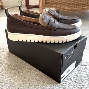 NIB Vionic Uptown Dark Brown Leather Loafers- 8W- Brand New